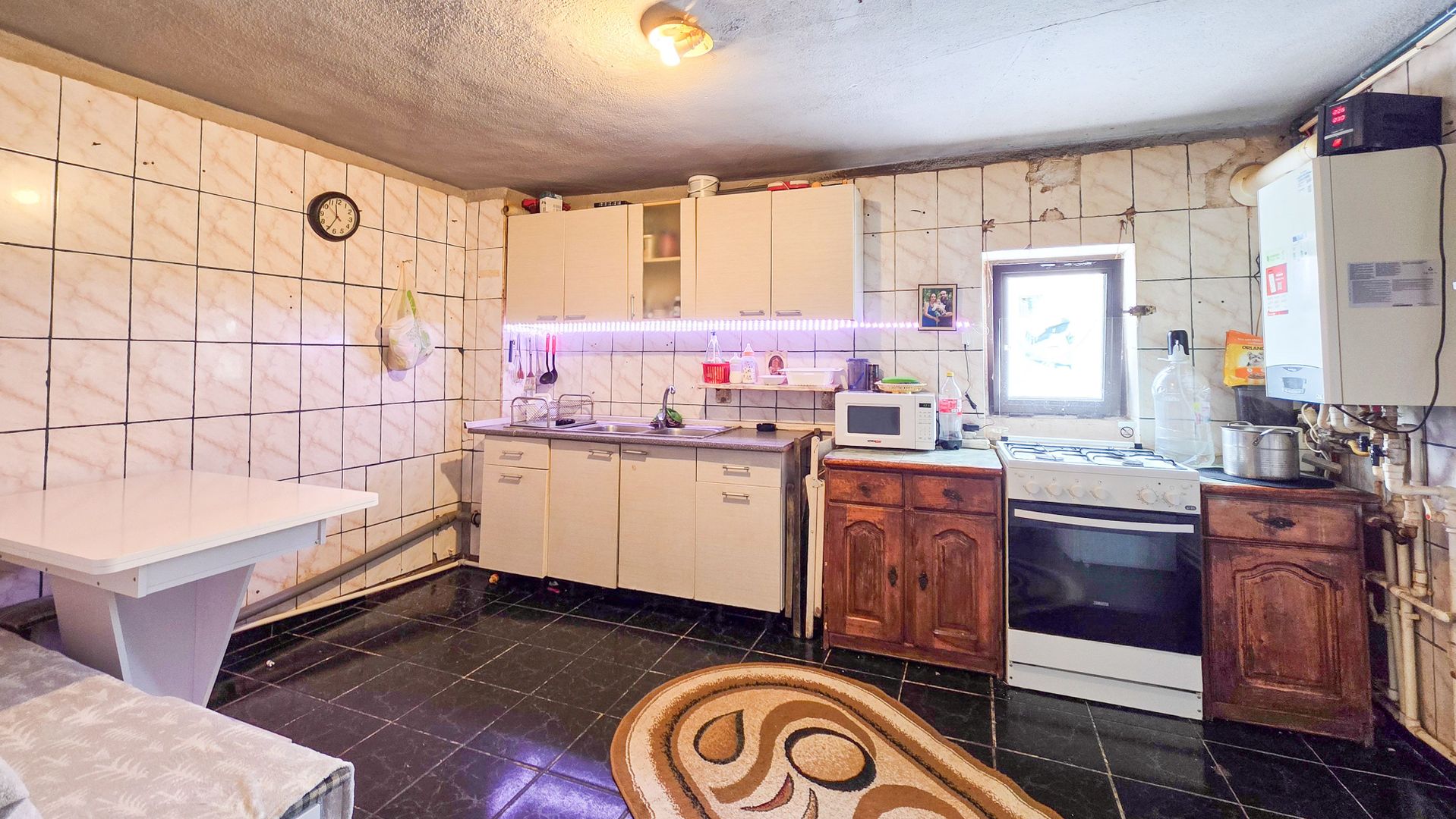 Ghencea – Casă individuală cu mare potențial, poziție excelentă ! - Poză 8