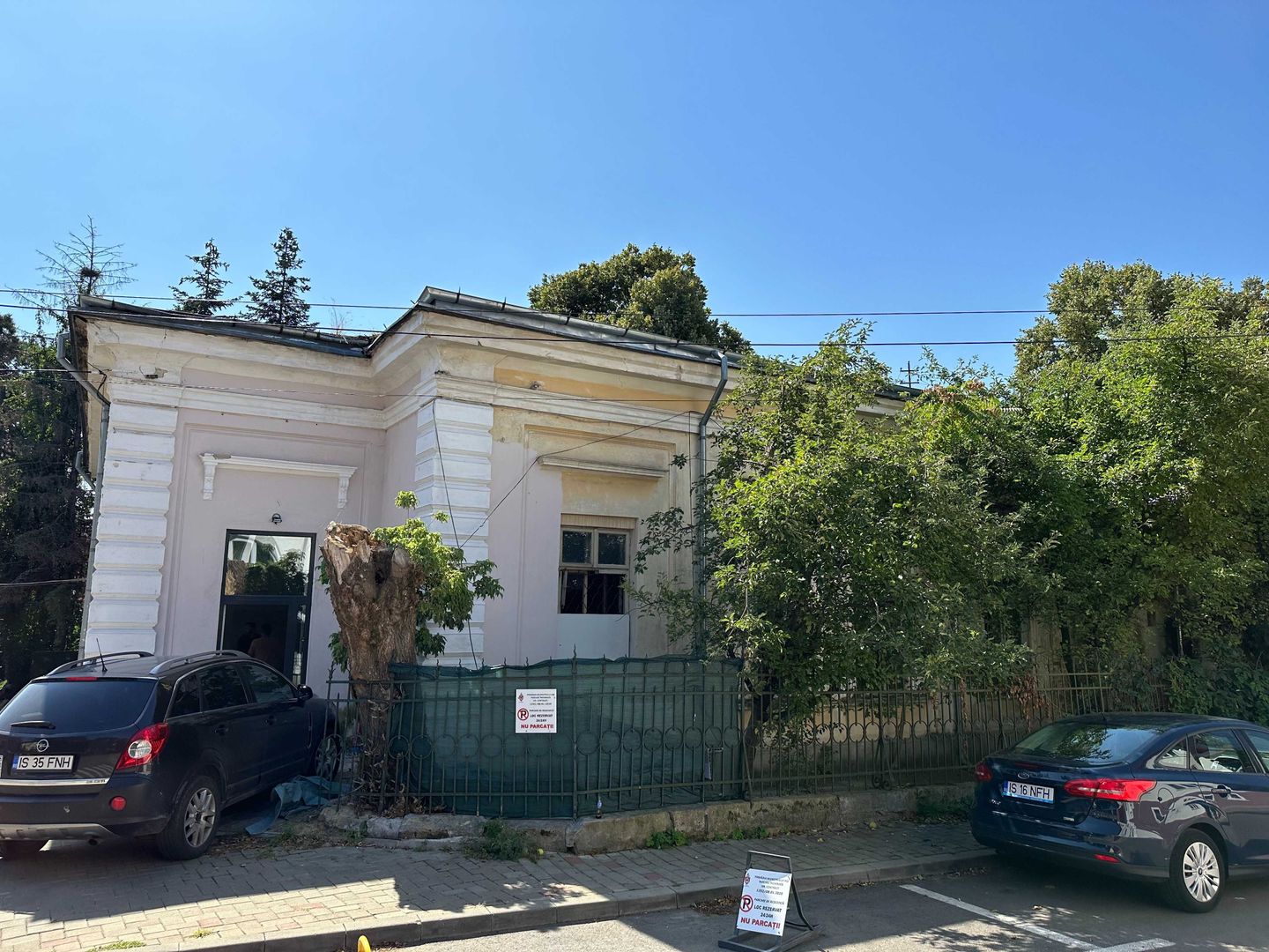 Persoana fizica !! vand casa Centru  !! 1160 Mp !! rate !! - Poză 2