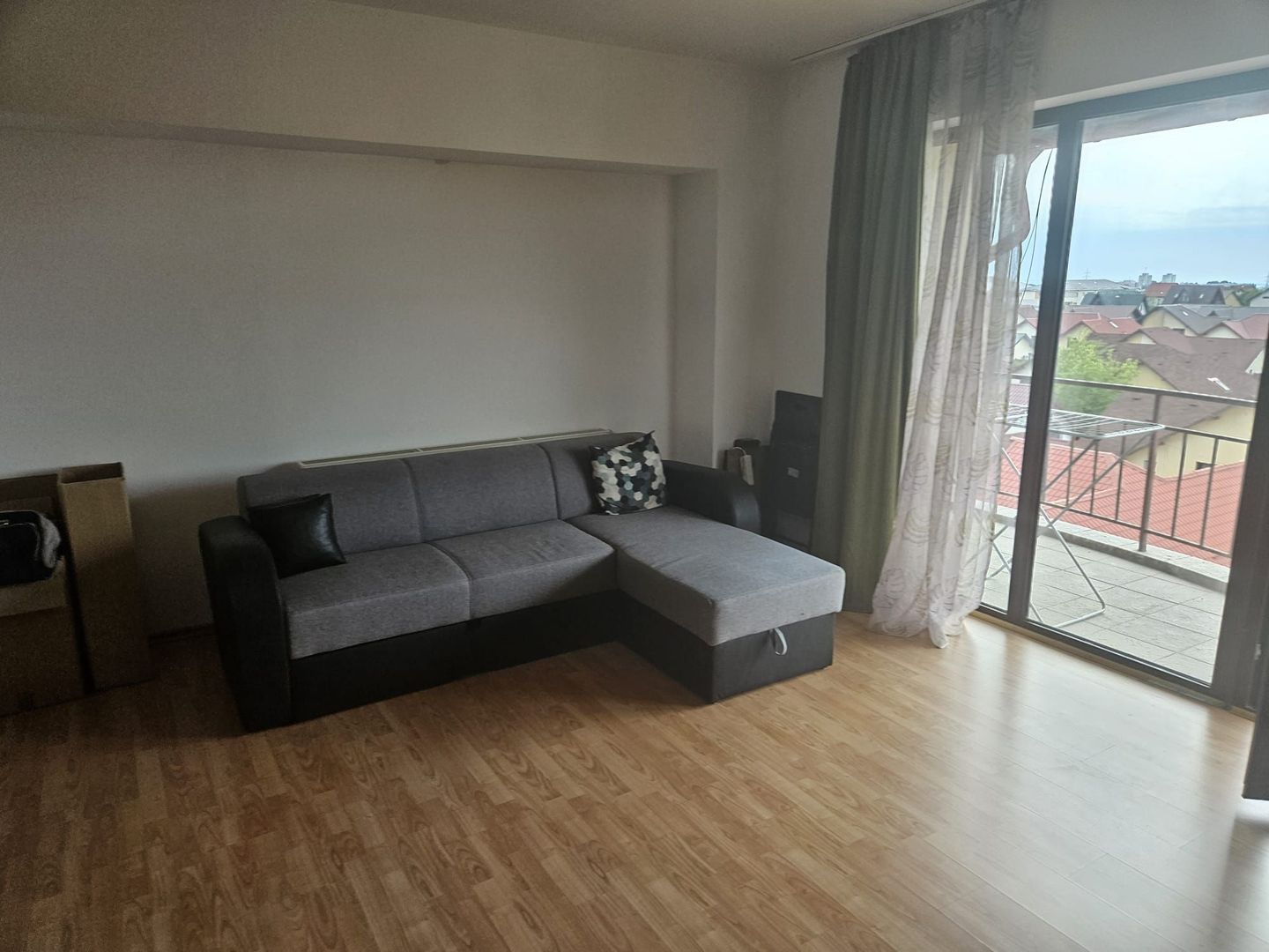 Apartament de Vânzare în Trivale - Zona Capitol - Poză 1
