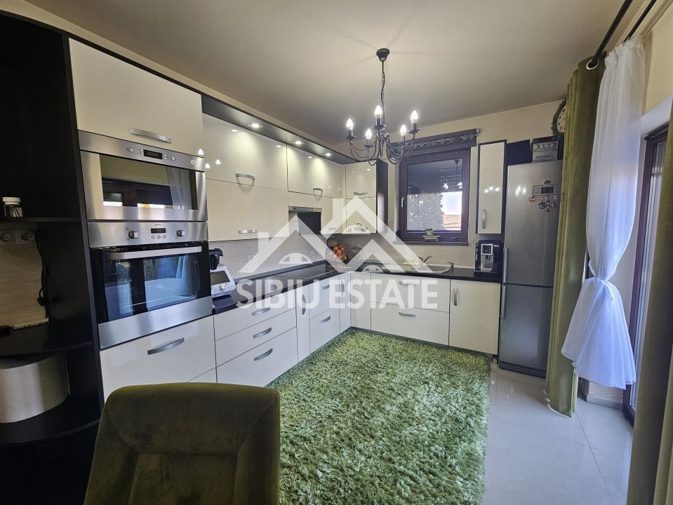 Casa individuala cu garaj in Sura Mare, SIbiu - Poză 11