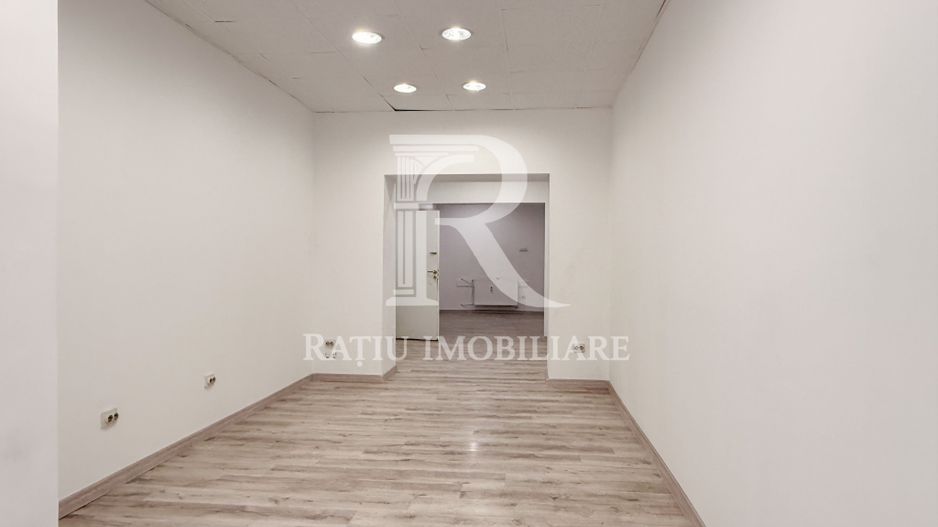 Spațiu comercial de închiriat | Bulevardul Dacia | Oradea - Poză 2