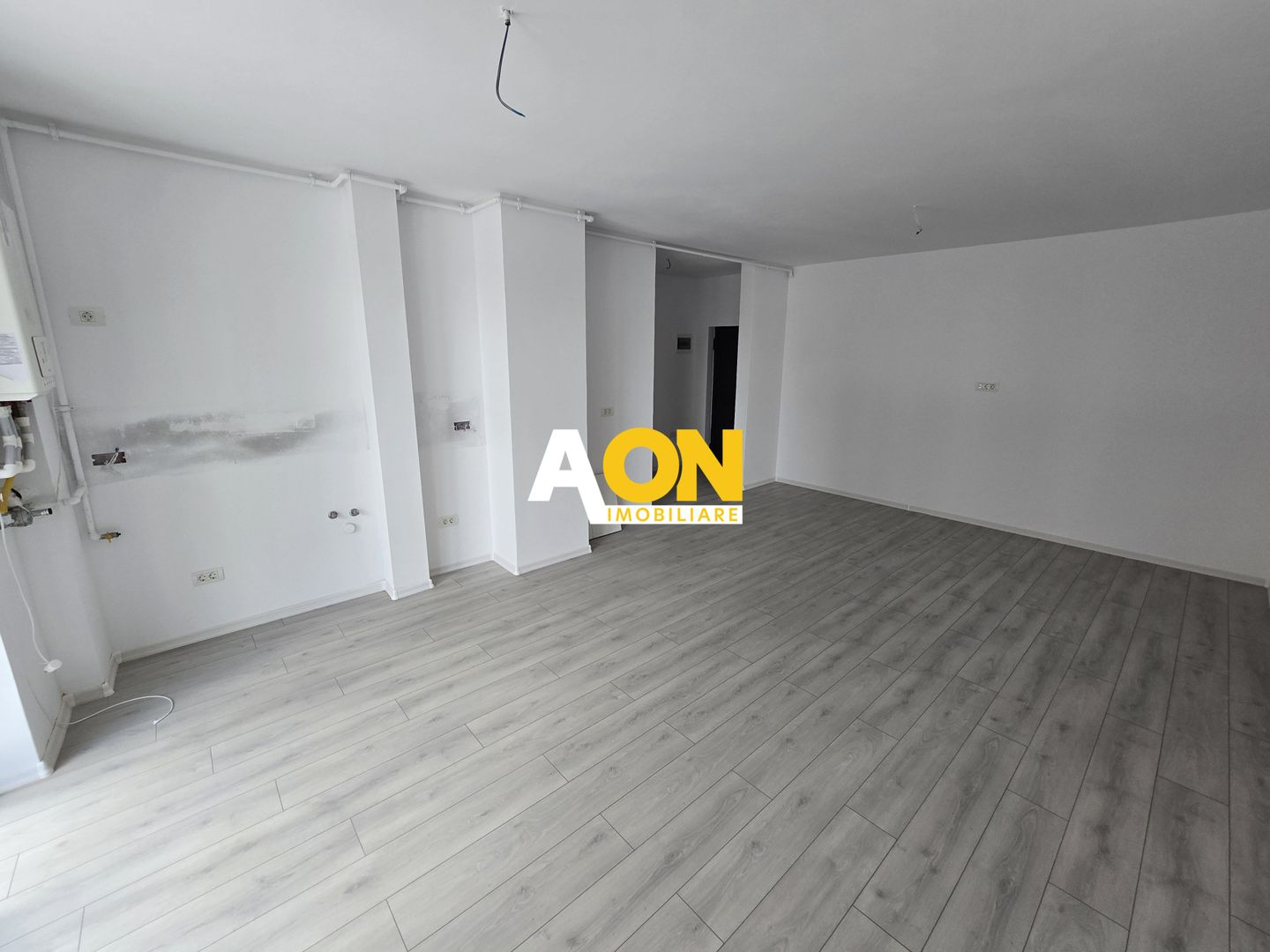 Apartament 3 Camere, Complet Mobilat, Prima Închiriere, Zona Alba Mall - Poză 4