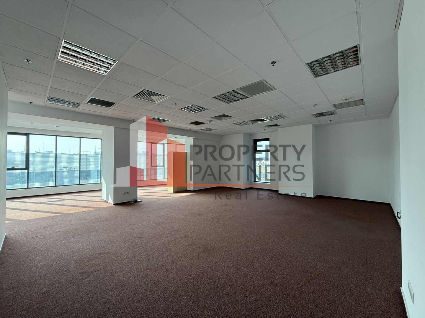 Spatii de birou cu suprafete diferite. - Poză 2