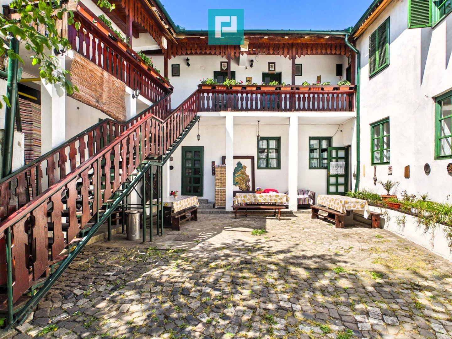 Pensiune 18 Camere cu Restaurant - Cetatea Oradea - Poză 2