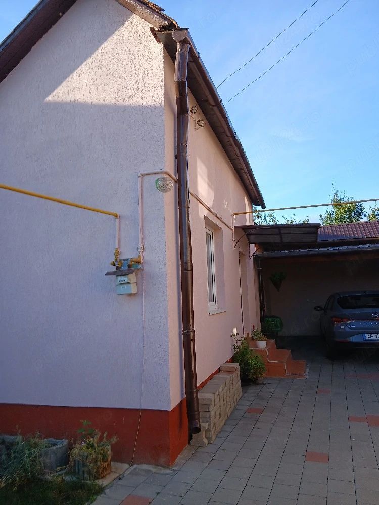 🏡 CASĂ SPAȚIOASĂ CU 5 CAMERE, CURTE ȘI TEREN - Poză 1
