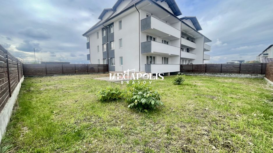 2 camere | Curte 347 mp | Decomandat | Parcare - Poză 1