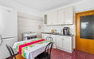 Vila S+P+2E+ M, garaj si spatiu comercial, Km4-5 - Poză 10