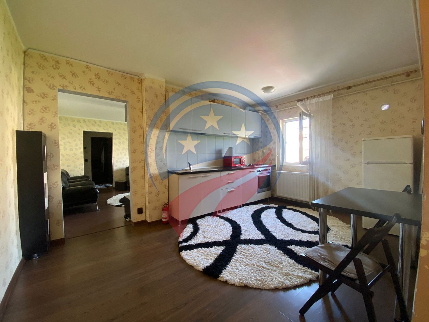 APARTAMENT CHIRIE 2 CAMERE ROVINE ROVINE CU CENTRALA - Poză 3