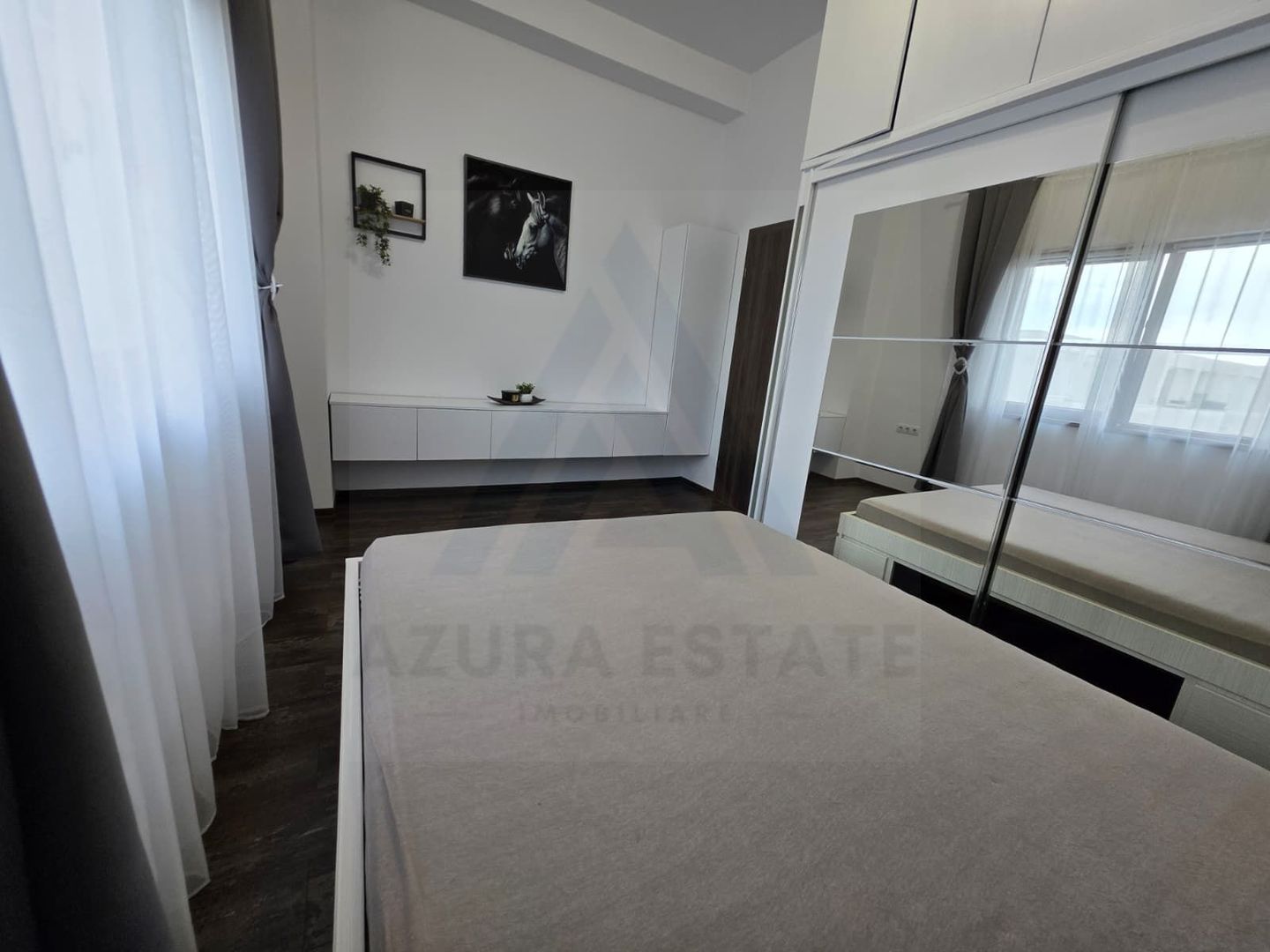 Penthouse spatios 80 mp utili 2 balcoane si terasa parcare Selimbar - Poză 6
