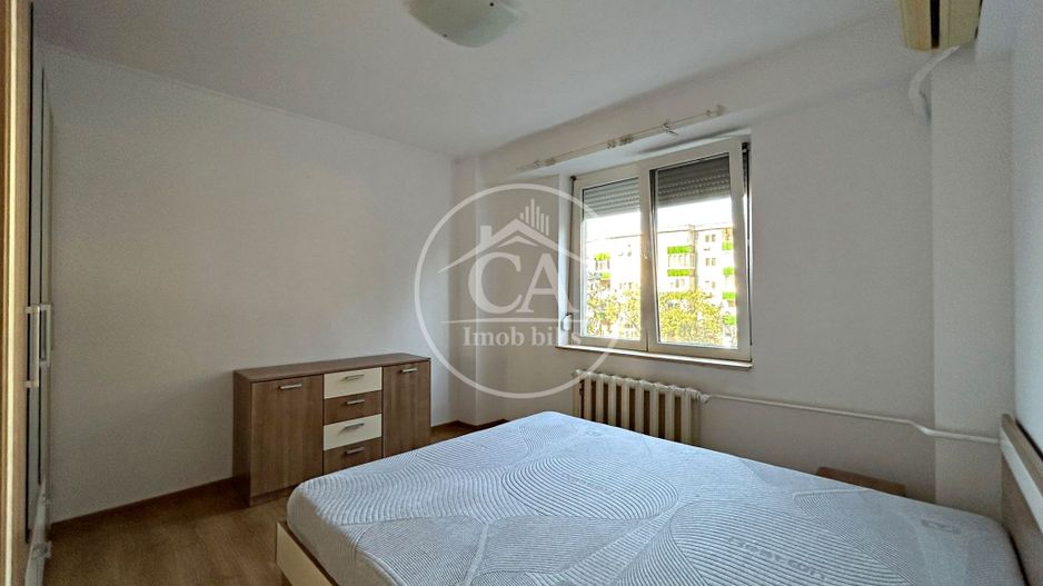 Apartament cu 3 camere de inchiriat in zona Piata Decebal, Oradea - Poză 1