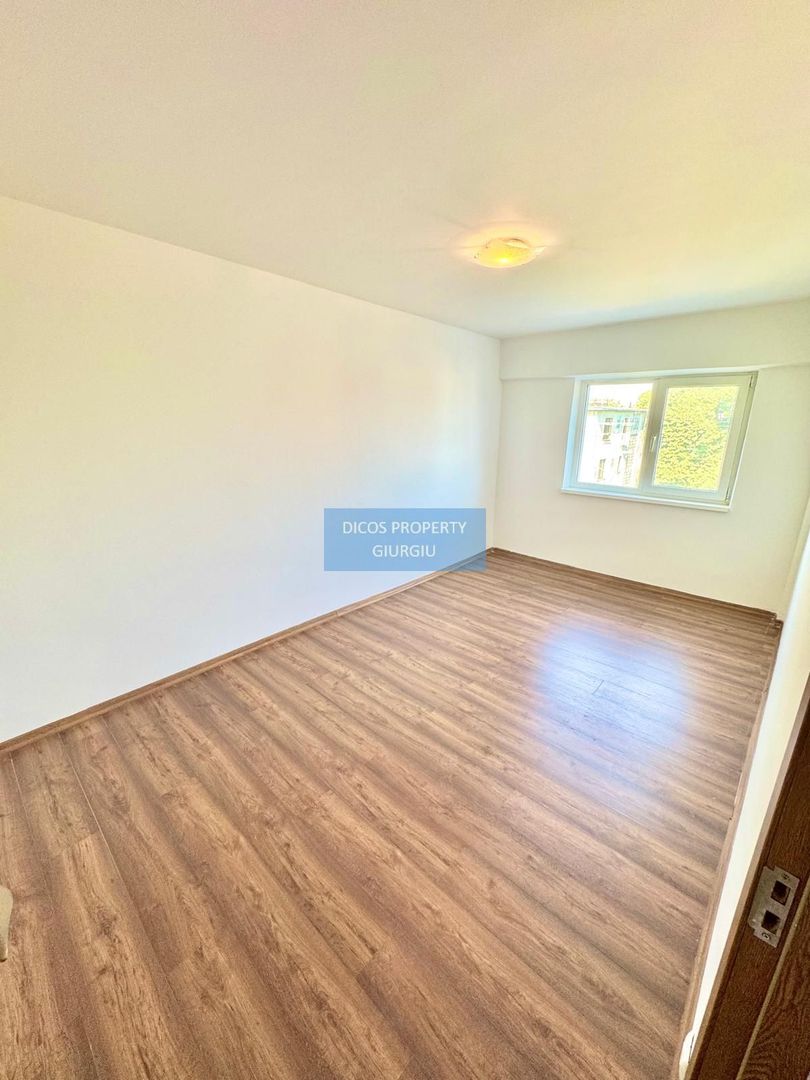 Apartament 2 camere, decomandat – Zona Centrală, bloc Lumina - Poză 1