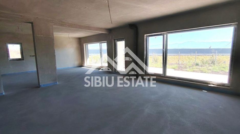 Casa noua Sibiu, Selimbar  teren 790 mp, garaj dublu, terase - Poză 4