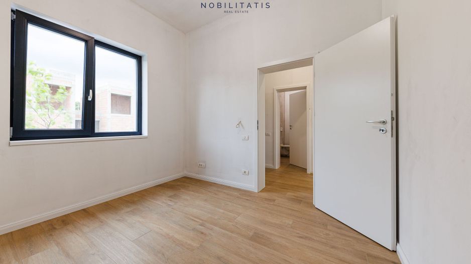 Duplex de vanzare la liziera padurii - 130 mp, 4 bai & 4 dormitoare - Poză 32