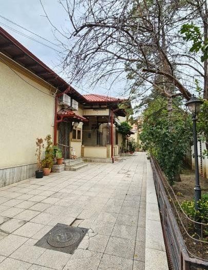 Casa individuala (singur in curte), zona centrala - Poză 3