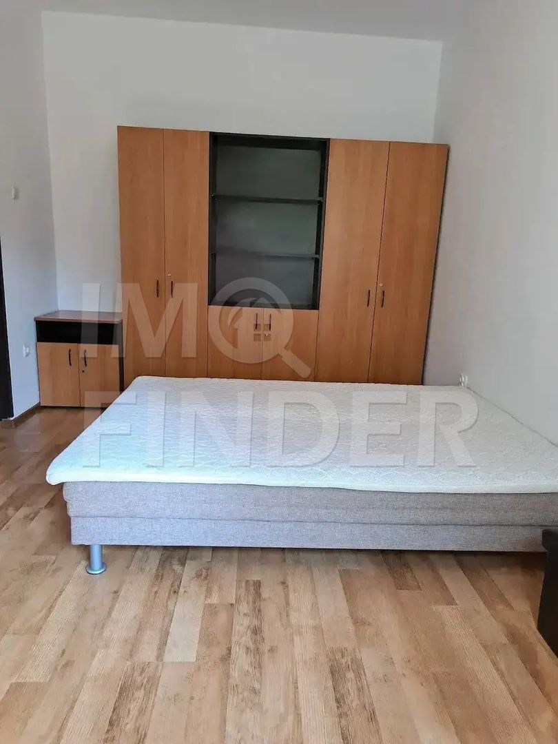 Garsonieră de închiriat în vila zona UMF / Hasdeu - Poză 2