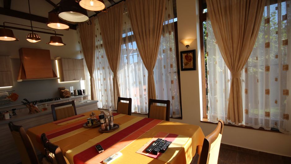 Vila frumoasa de vanzare in zona Balcescu! - Poză 23