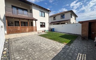 Casa generoasa LA CHEIE, curte 200 mp in Selimbar - Poză 3