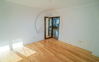 Lazu - Vila de vânzare compusă din P+1E+M. - Poză 30
