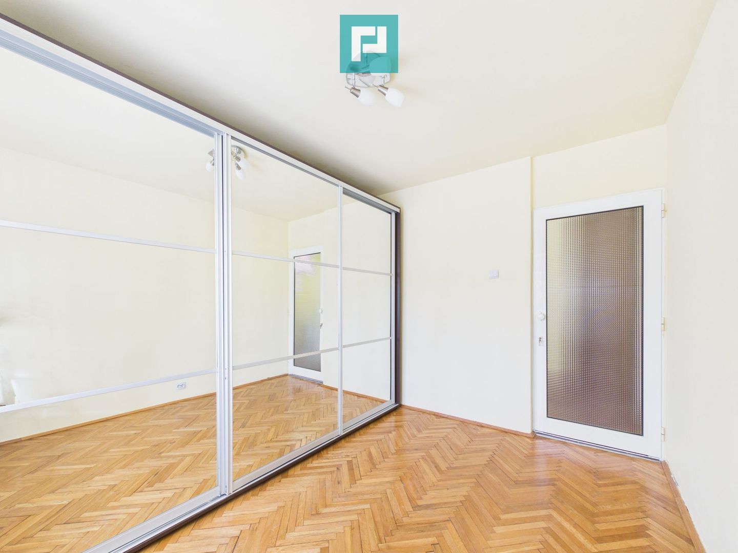 Apartament decomandat cu 3 camere, etaj II,  Alfa - Poză 12