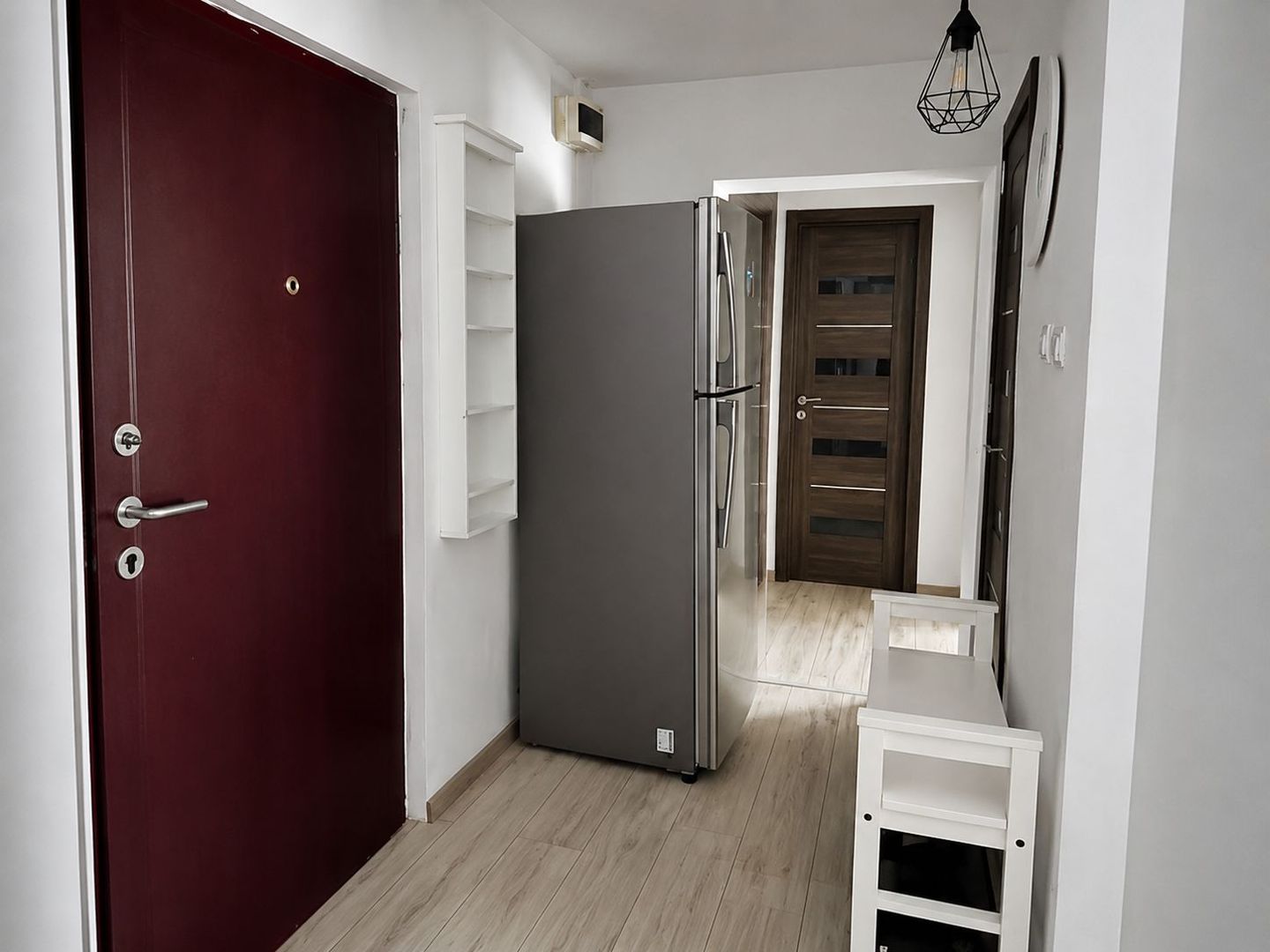 Comision 0, Apartament 3 Camere, Renovat, Etaj 4 din 5, Zona Bucovinei - Poză 4