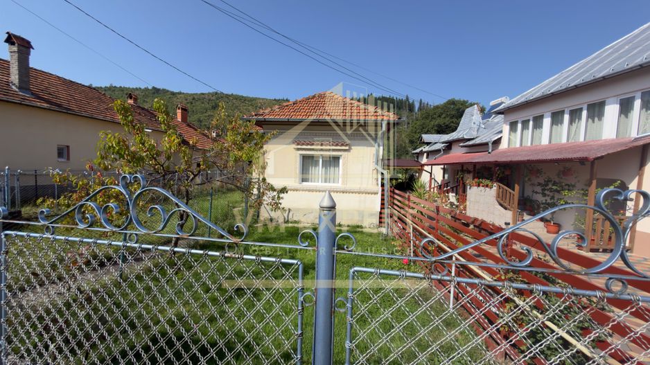 CASĂ 4 CAMERE TEREN 1316 MP LEREȘTI ARGEȘ - Poză 33