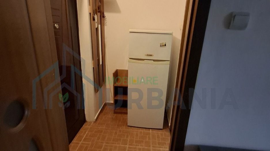 Garsonieră în bloc de apartamente - Poză 5