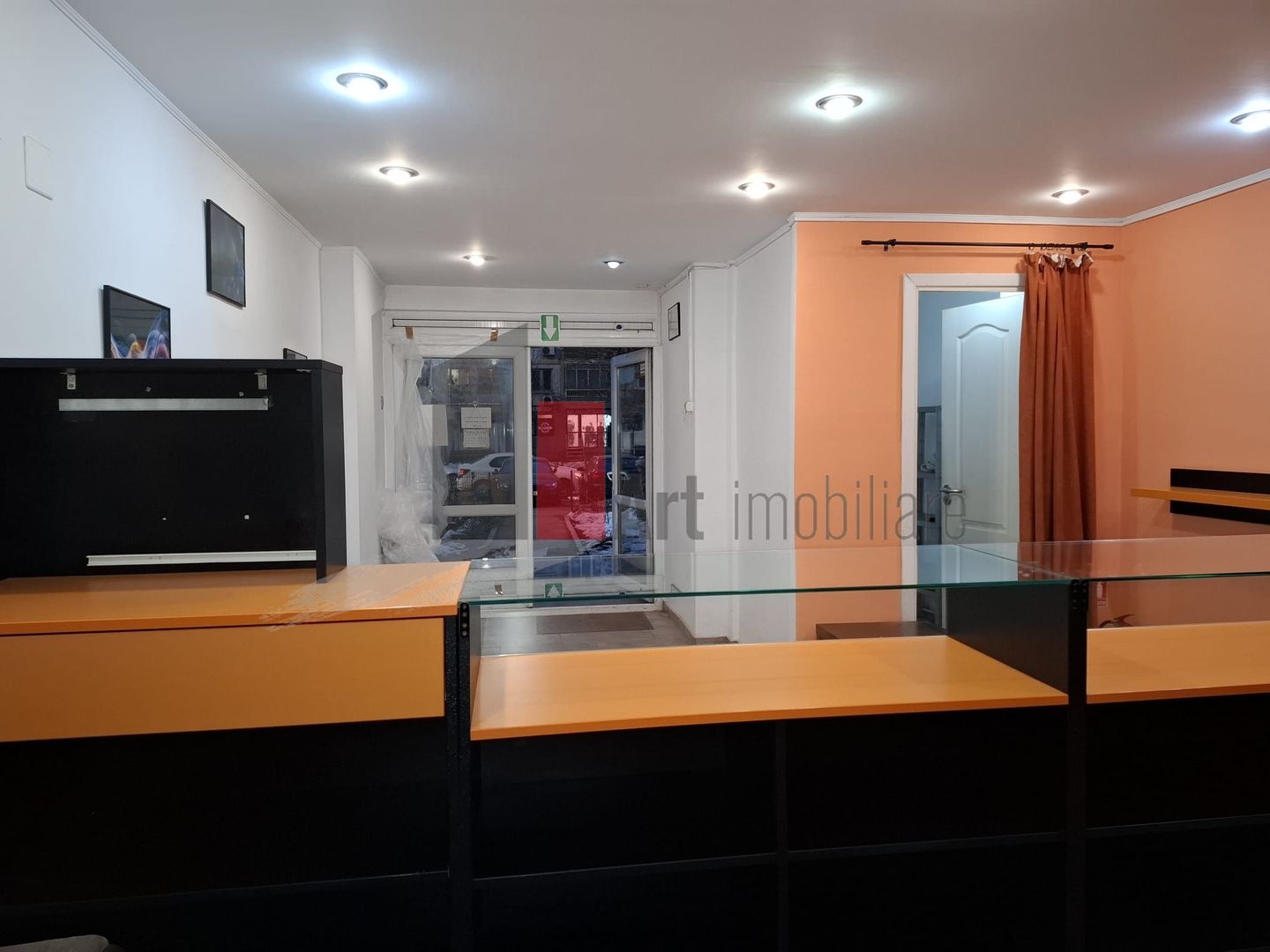 Spatiul "CHALAN" , Mihai Bravu-Baba Novac, stradal - Poză 5