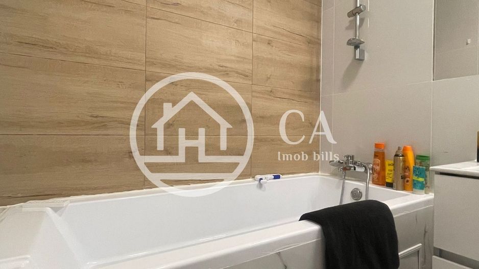 Apartament cu 3 camere de vanzare in Prima Universitatii, Oradea - Poză 15