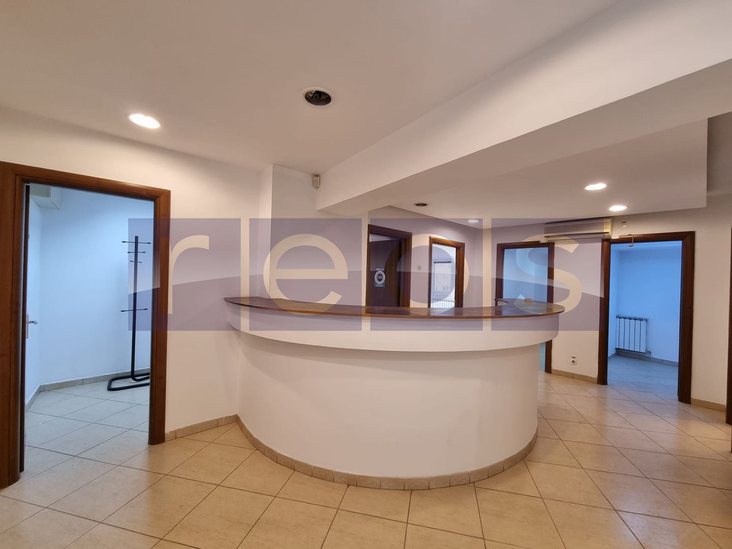 VANZARE SPATIU COMERCIAL | 15 CAMERE | ZONA UNIRII - Poză 3