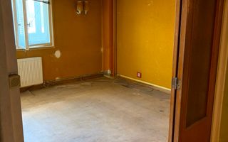 Apartament 4 camere centrala proprie necesita renovare Lujerului - Poză 4