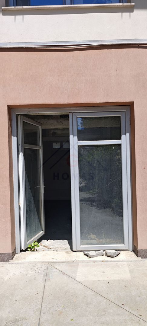 SAD 381 mp utili,  Complex Studentesc, vizibilitate excelenta. - Poză 10
