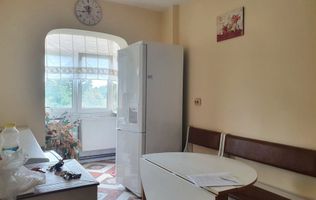 Închiriez apartament 2 camere, decomandat!!