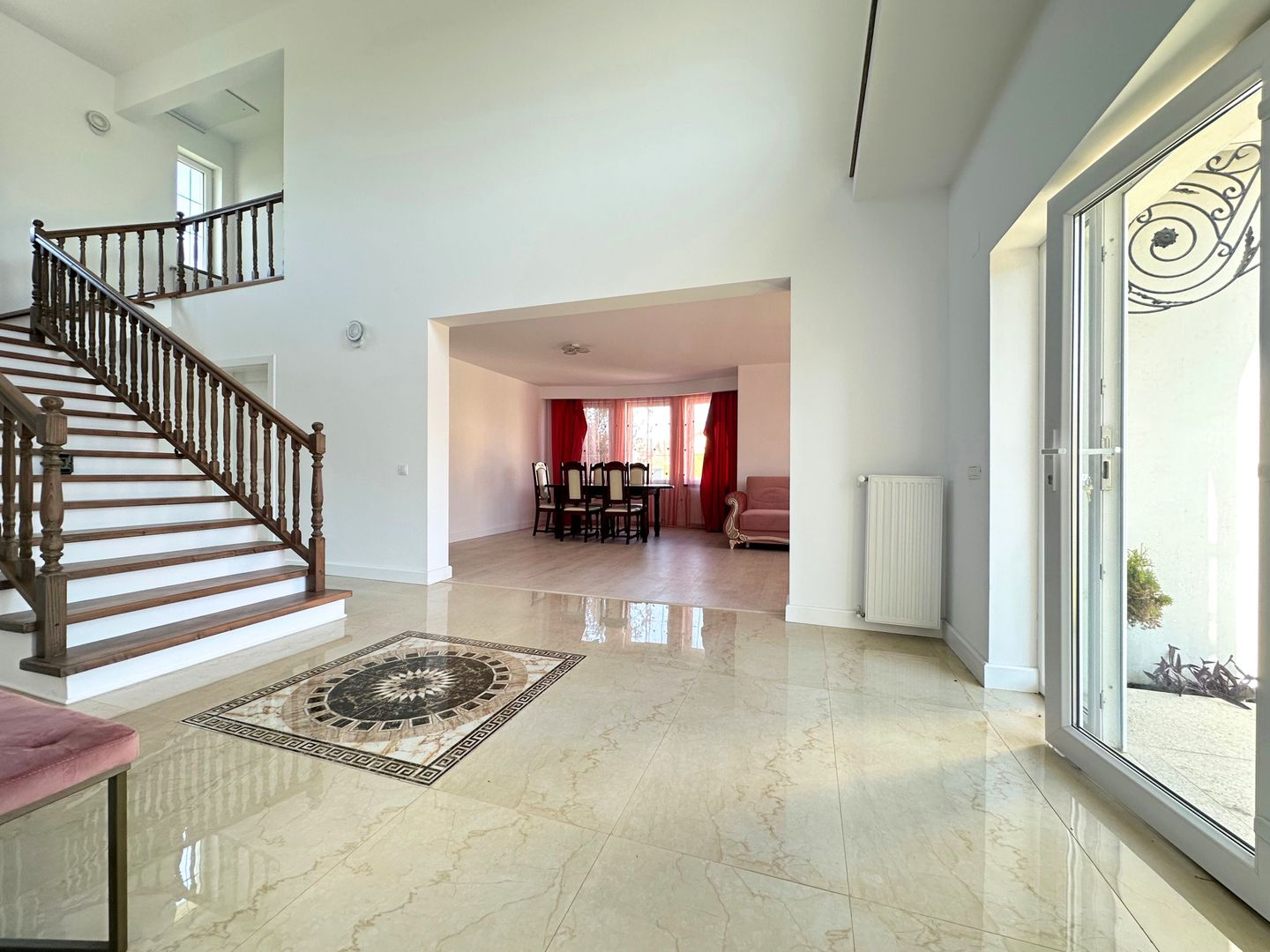 Vânzare casă 5 camere nouă elegantă și spațioasă în Hărman - Poză 8