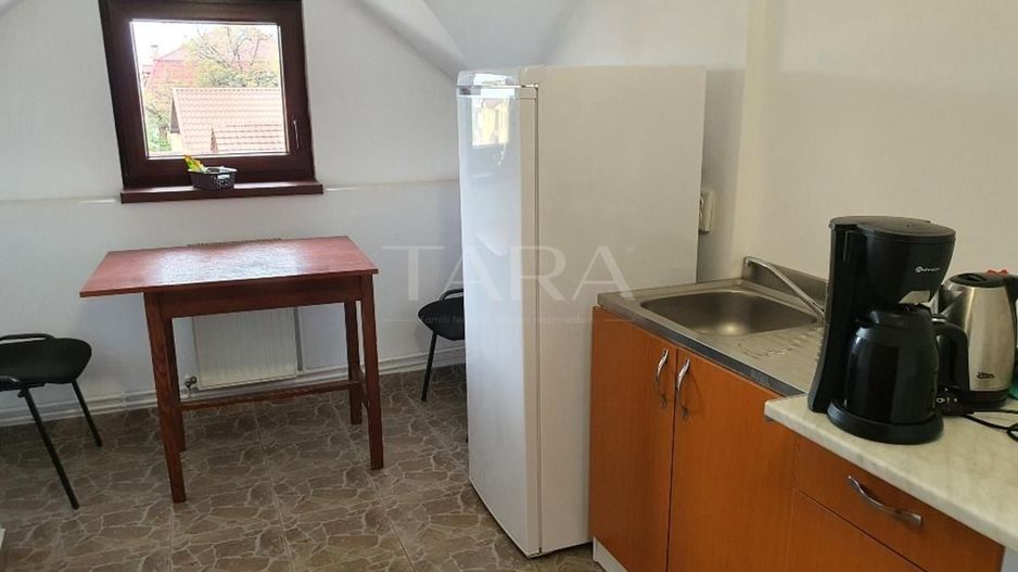 Casă spațioasă cu potențial de pensiune sau clinica, zona Zorilor - Poză 1