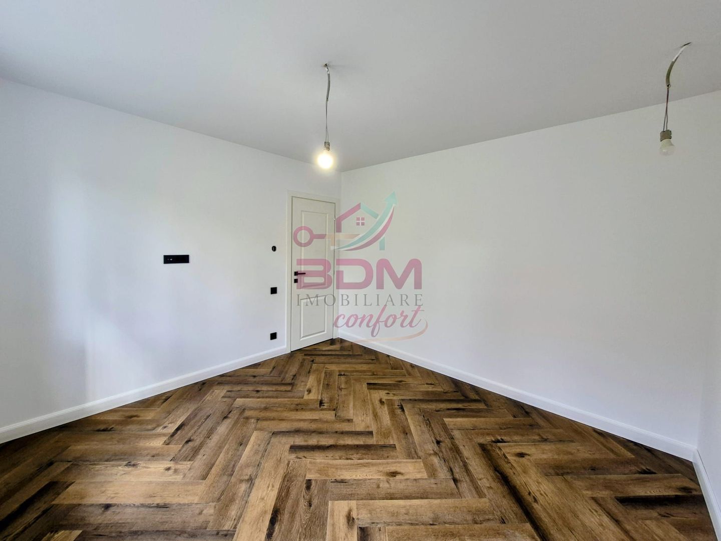 COMISION 0 | Apartament 2 camere | decomandat | zona Micro 1 - Poză 4