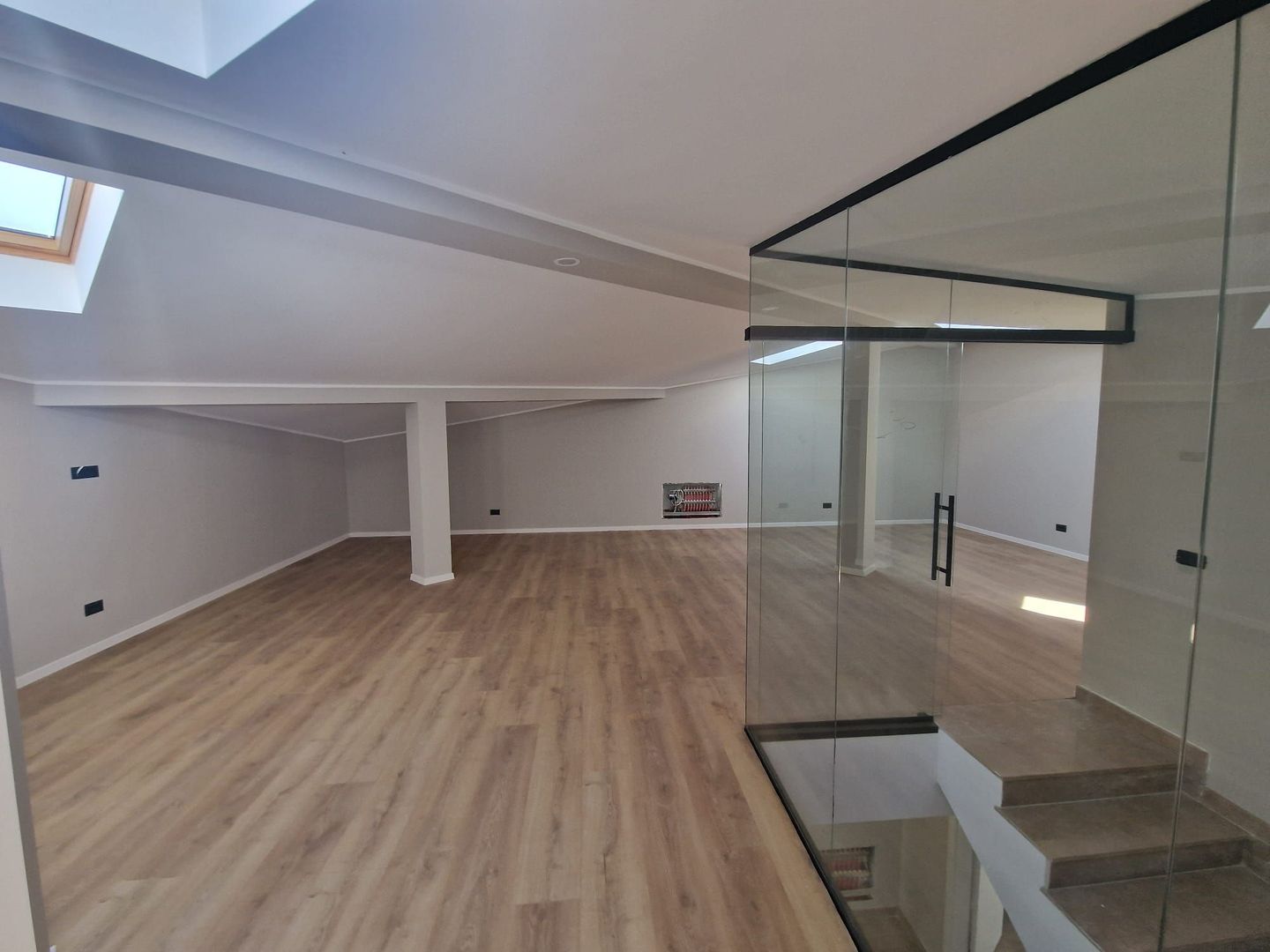 Casă nouă de vânzare lângă Pădurea Tunari – 5 camere, 306 mp teren - Poză 10