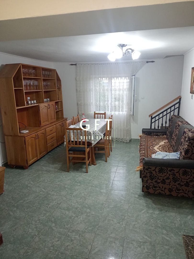 Casa de vanzare in Piatra com. Chiuza cu teren de 30Ari. - Poză 14