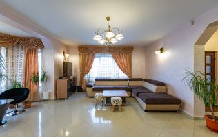 Casă/Vilă cu foișor | 1.000 mp teren | Măgura