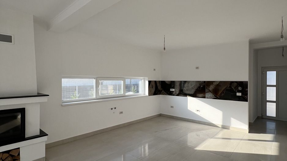 vila individuala P+M spatioasa - pret bun - Poză 1