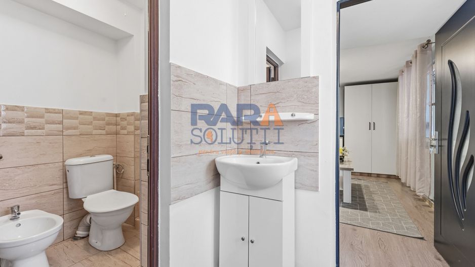 Casă micuță + un pic de curte - Poză 6