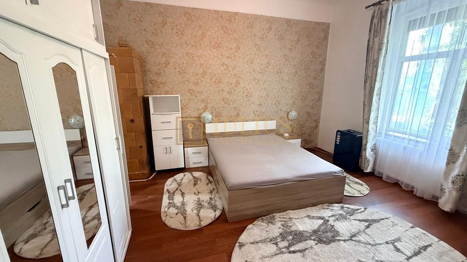 2 camere| Iosefin-vis a vis de Bega |zona superba| loc de parcare| curte comuna| - Poză 1