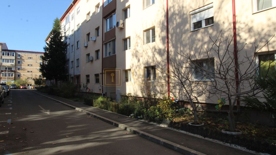 3 camere, 2 bai, centrala proprie, la 7 minute de Spitalul Judetean - Poză 17