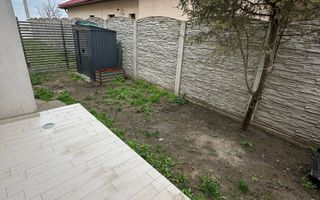 Locuinta spatioasa in triplex - Poză 27