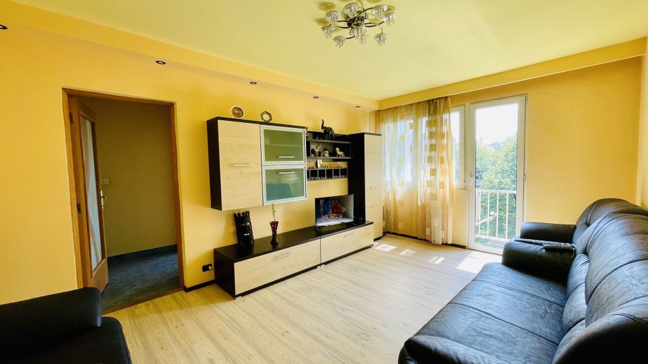 3 Camere | Parc Ior | Liviu Rebreanu | Titan |  Biserica - Poză 1