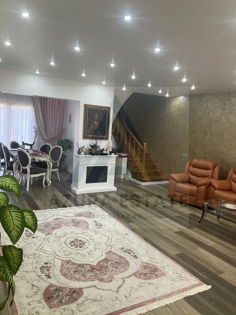 Case moderne x 2 cu 315 mp utili impreuna si teren 500 mp in Terezian - Poză 1