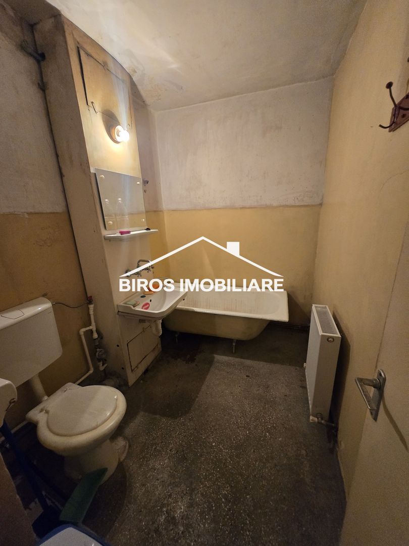 4 decomandate Rovine - Pizza Ibiza - Poză 6