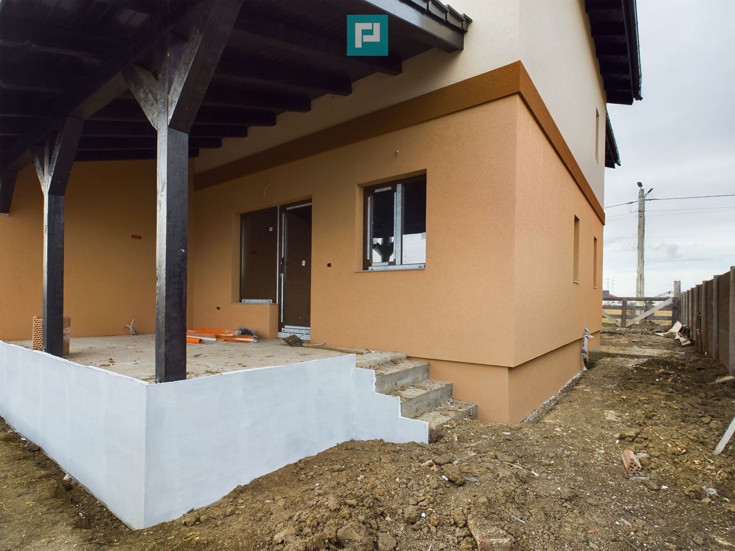 Duplex în Moșnița Nouă, în spate la Castel - Poză 7