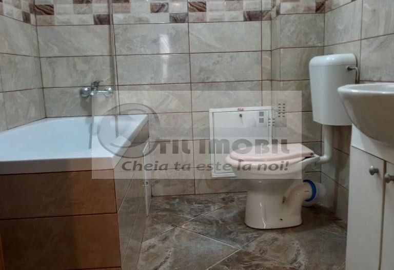 Casă zonă Tătărași - 750 euro - Poză 6