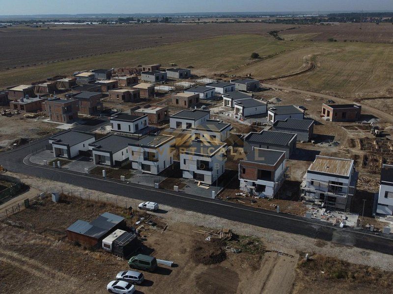 Casa 4 camere, cartier nou, Berceni - Vidra - Poză 3