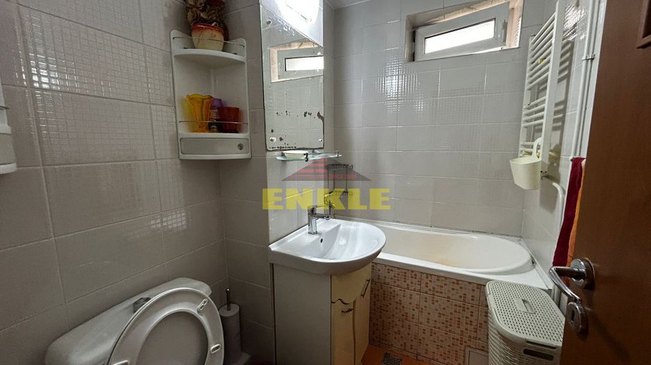 De inchiriat apartament cu 3 camere, zona Bulevard - Poză 9